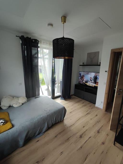 Schoene Wohnung Mit Terrasse Und Parkplatz Velden am Wörthersee Eksteriør billede
