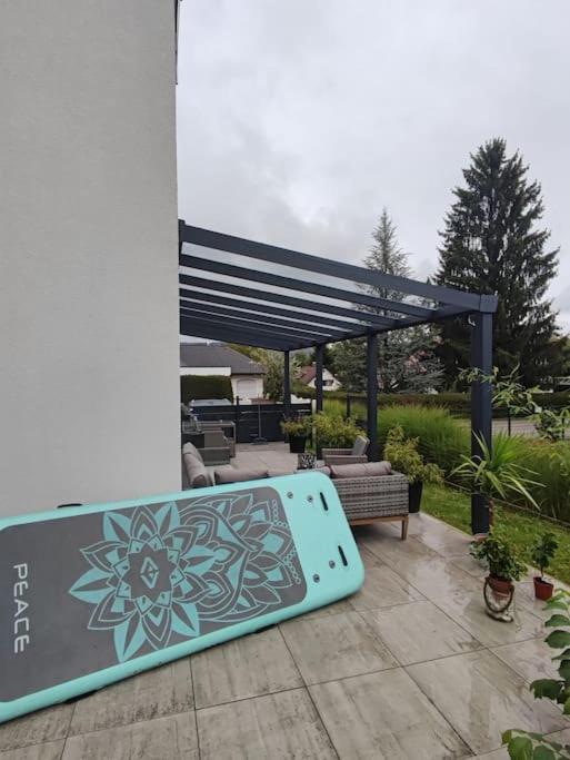 Schoene Wohnung Mit Terrasse Und Parkplatz Velden am Wörthersee Eksteriør billede