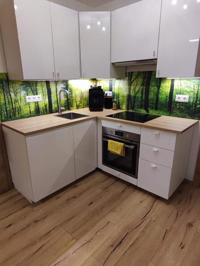 Schoene Wohnung Mit Terrasse Und Parkplatz Velden am Wörthersee Eksteriør billede
