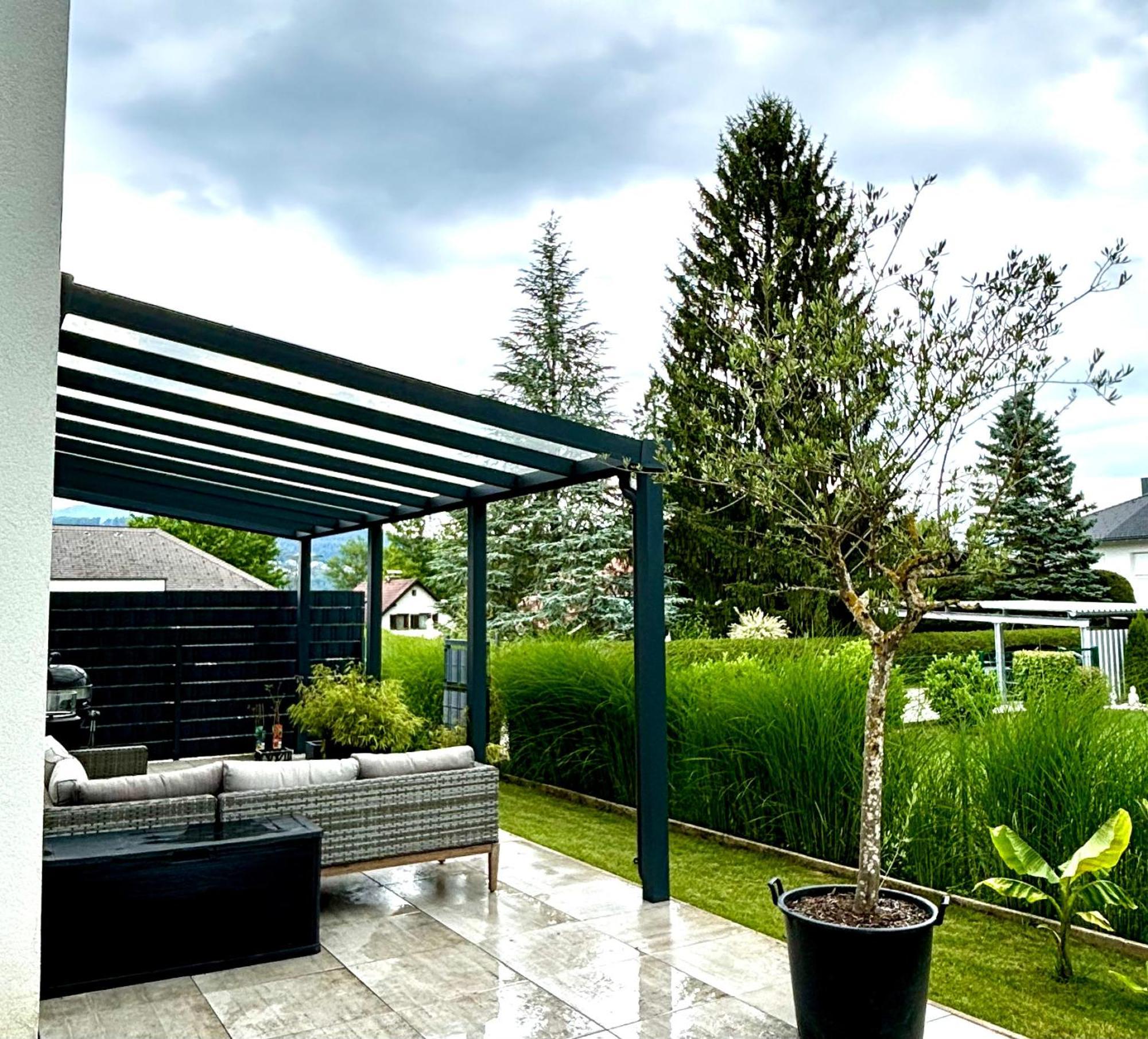 Schoene Wohnung Mit Terrasse Und Parkplatz Velden am Wörthersee Eksteriør billede