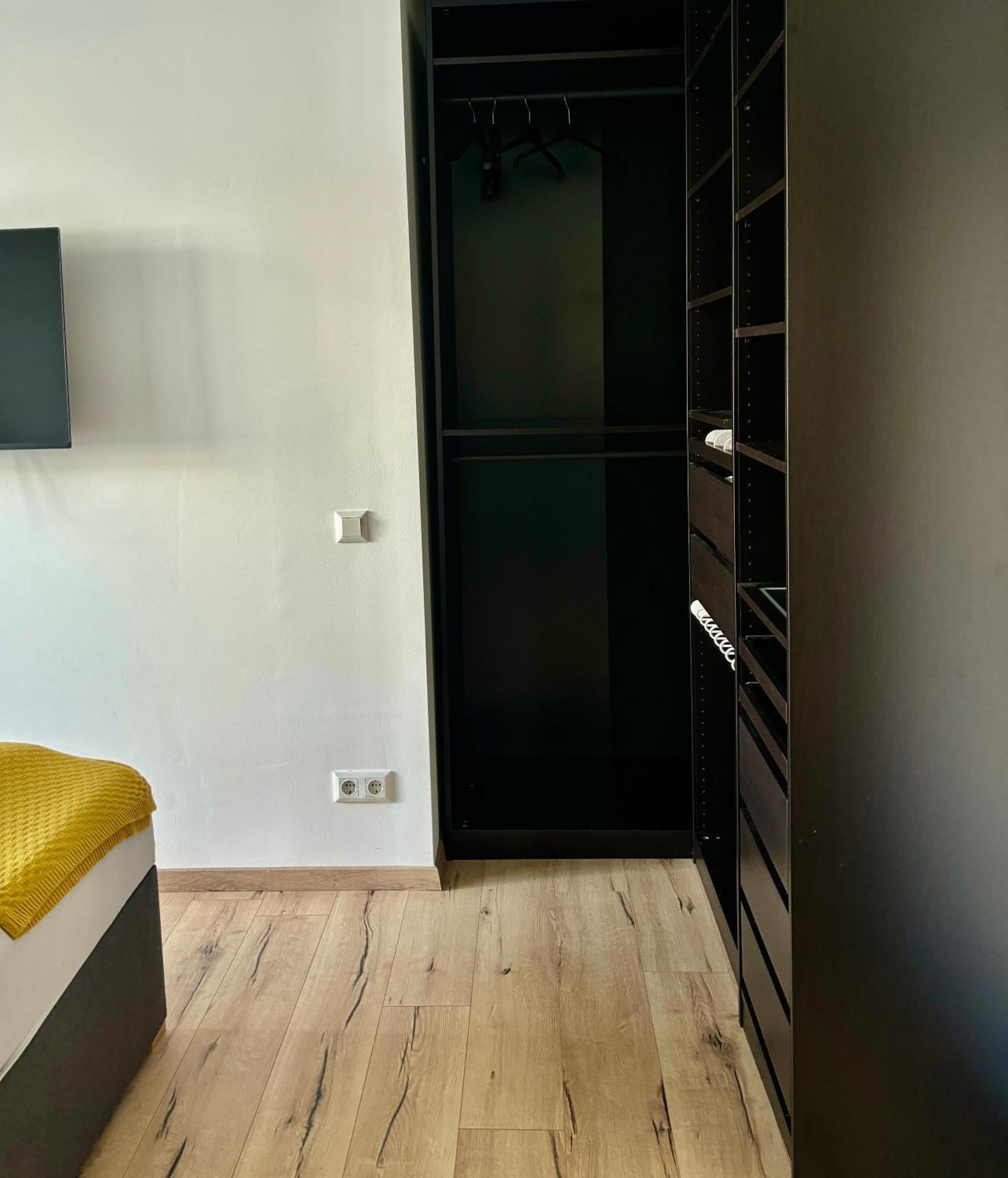 Schoene Wohnung Mit Terrasse Und Parkplatz Velden am Wörthersee Eksteriør billede